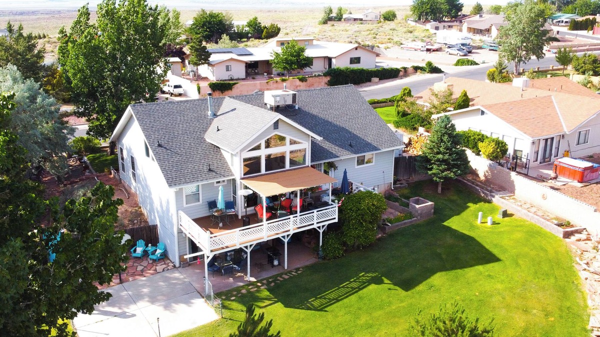 Holbrook House | The Bird's Nest on Route 66 Great location right off the I-40