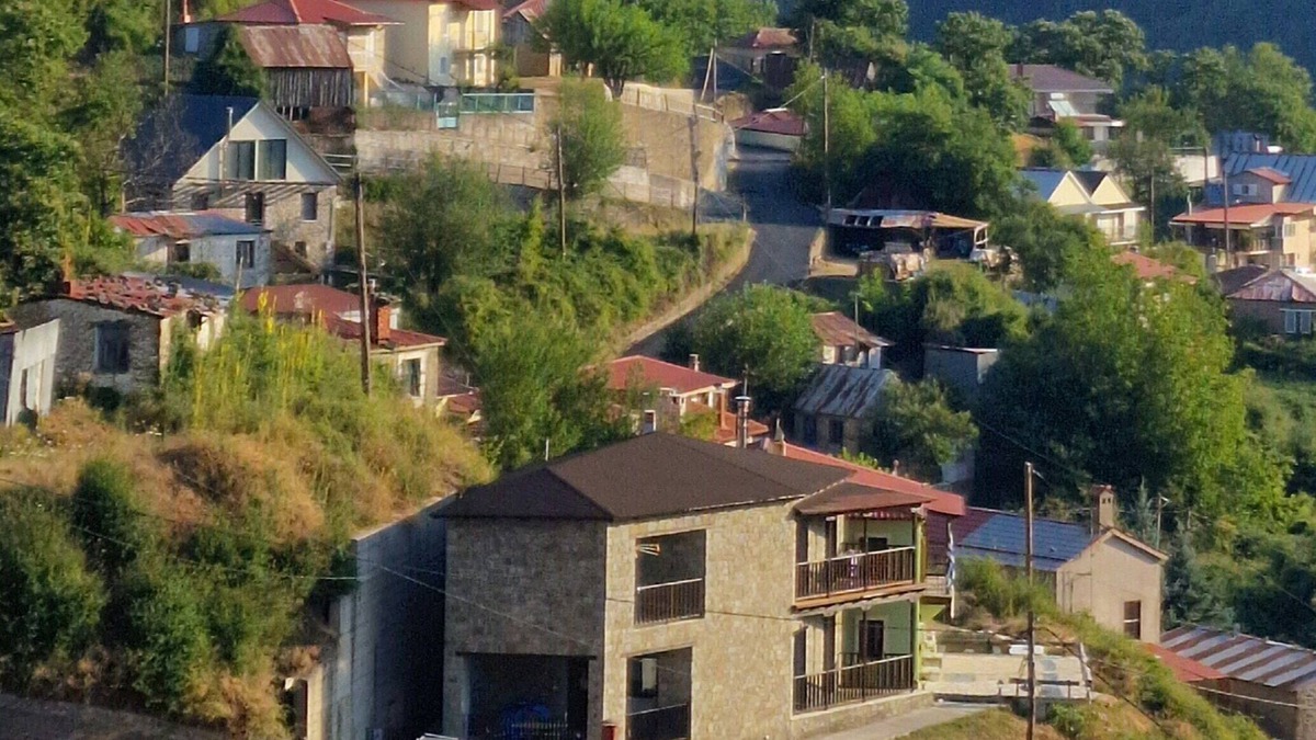 Karpenisi Villa | The Black Chestnut, a stone built luxury house in the village of Agios Nikolaos.