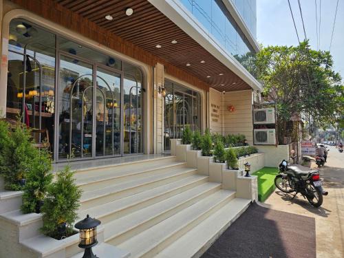 Gwalior Hotel | The Blu Pearl