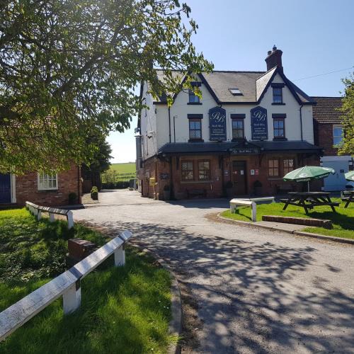Weaverthorpe Hotel | The Blue Bell Inn