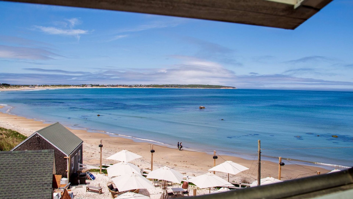 Block Island Bed & Breakfast | The Blue Dory Inn