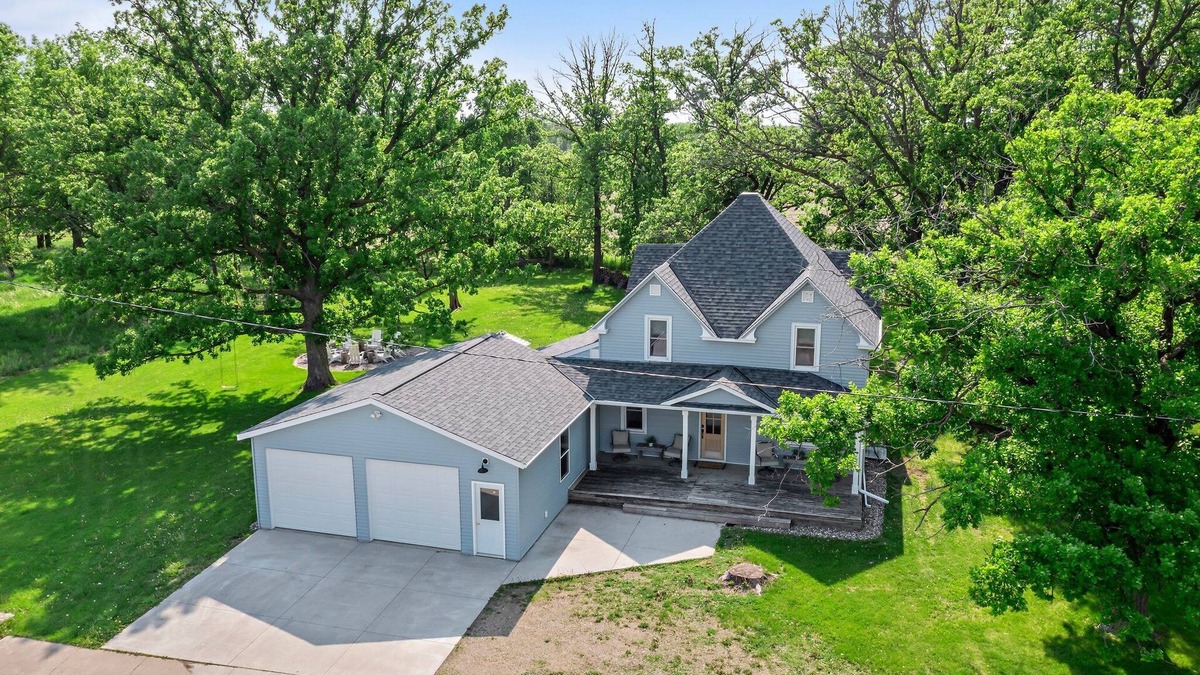 Browerville House | The Blue Farmhouse | Peaceful 10 Acres