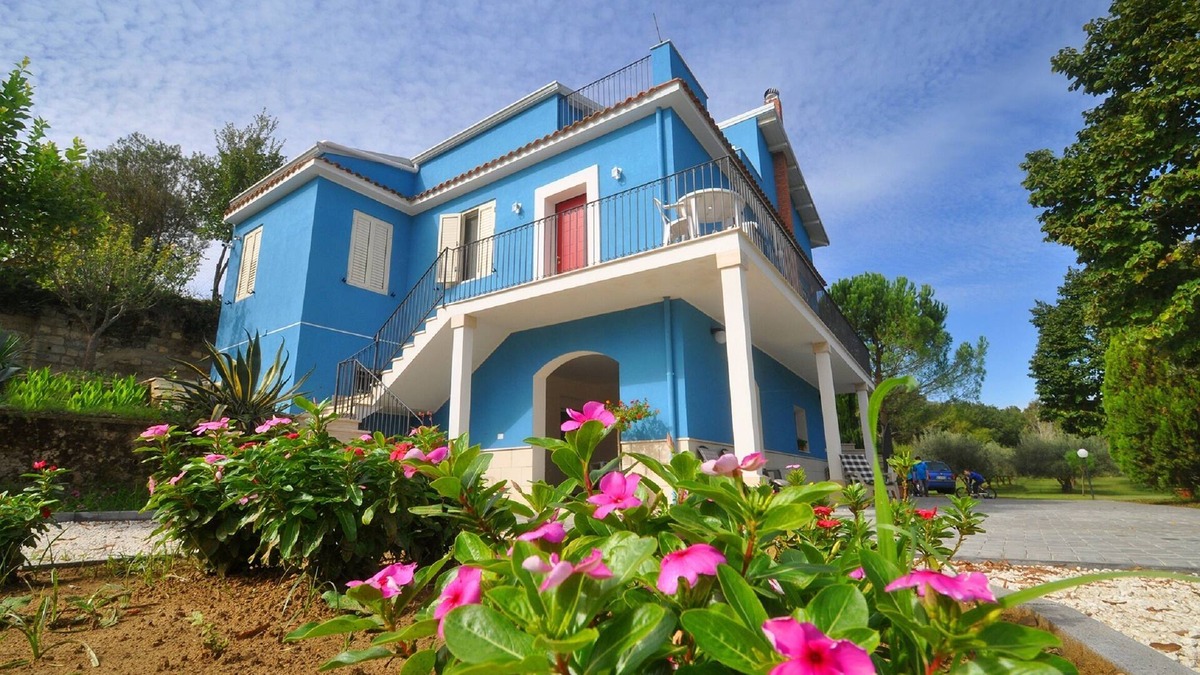 Mirabella Imbaccari House | The Blue House between Piazza Armerina and Caltagirone - Private room
