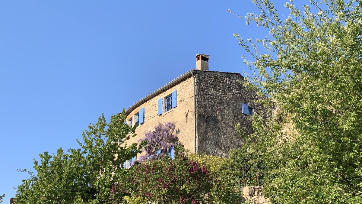 Lagorce House | THE BLUE HOUSE NEAR THE ARDÈCHE GORGES
