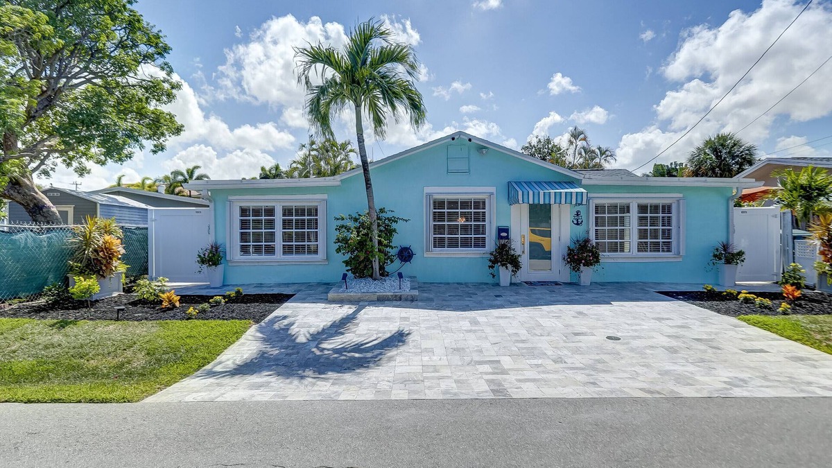 Oakland Park House | The Blue Key Cottage your own private Key!
