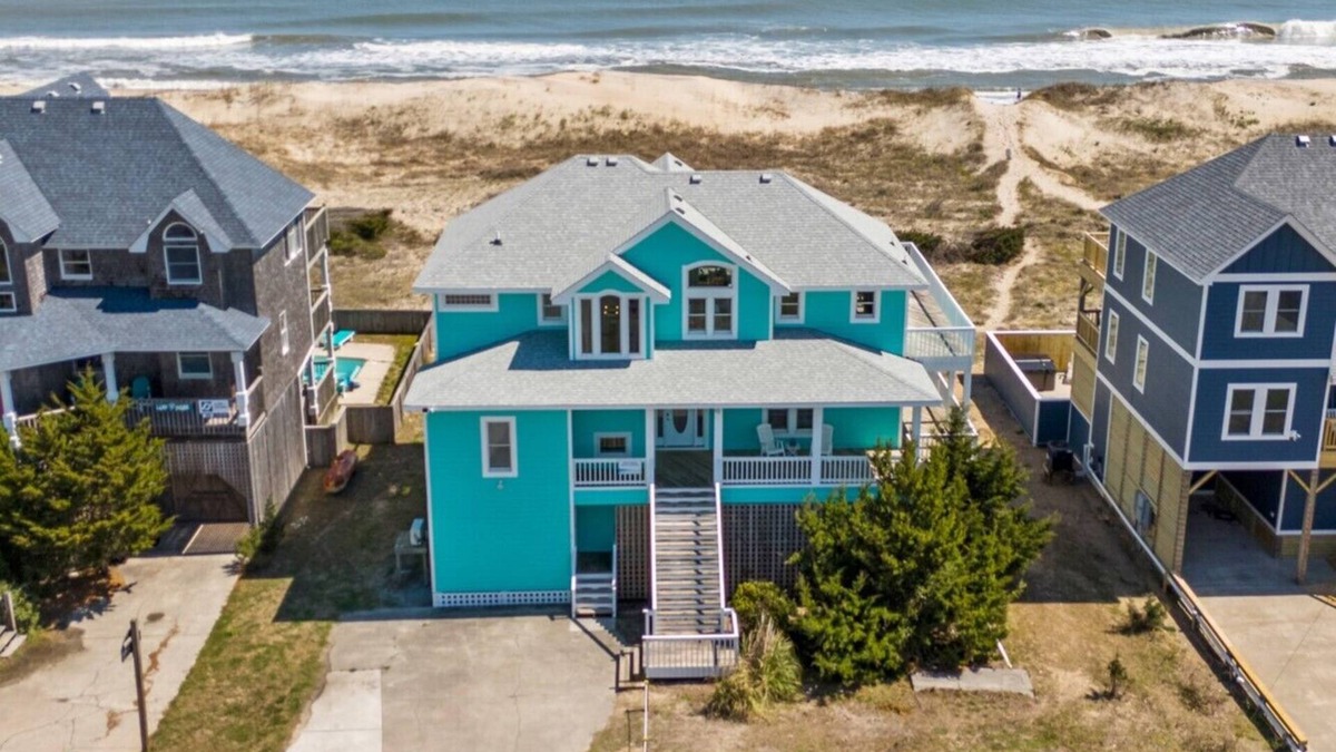 Waves House | The Blue Moon - Ocean Front - Pool - Hot Tub - Theater - Elevator- Dog Friendly!