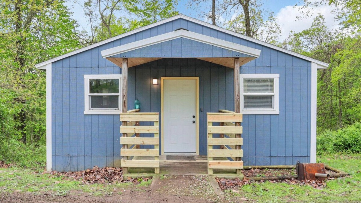 Lancaster Cabin | The Blue Spruce: Romantic Secluded Getaway
