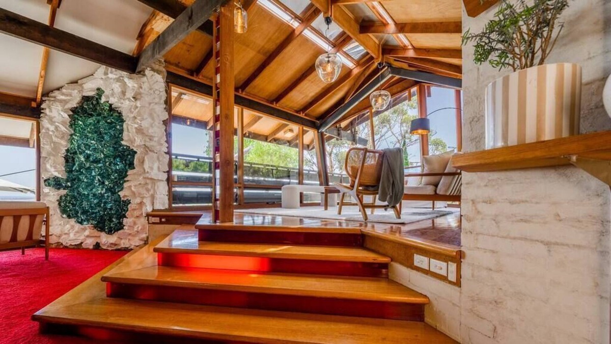 Torrens Park House | The Boat House - Sleeps 9, Pool, Views