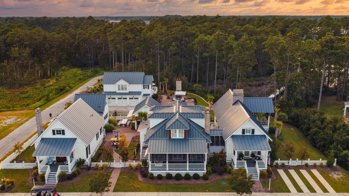 Oriental House | The Boathouse at River Dunes, Private Coastal Retreat with Pool & 4 Guest Houses