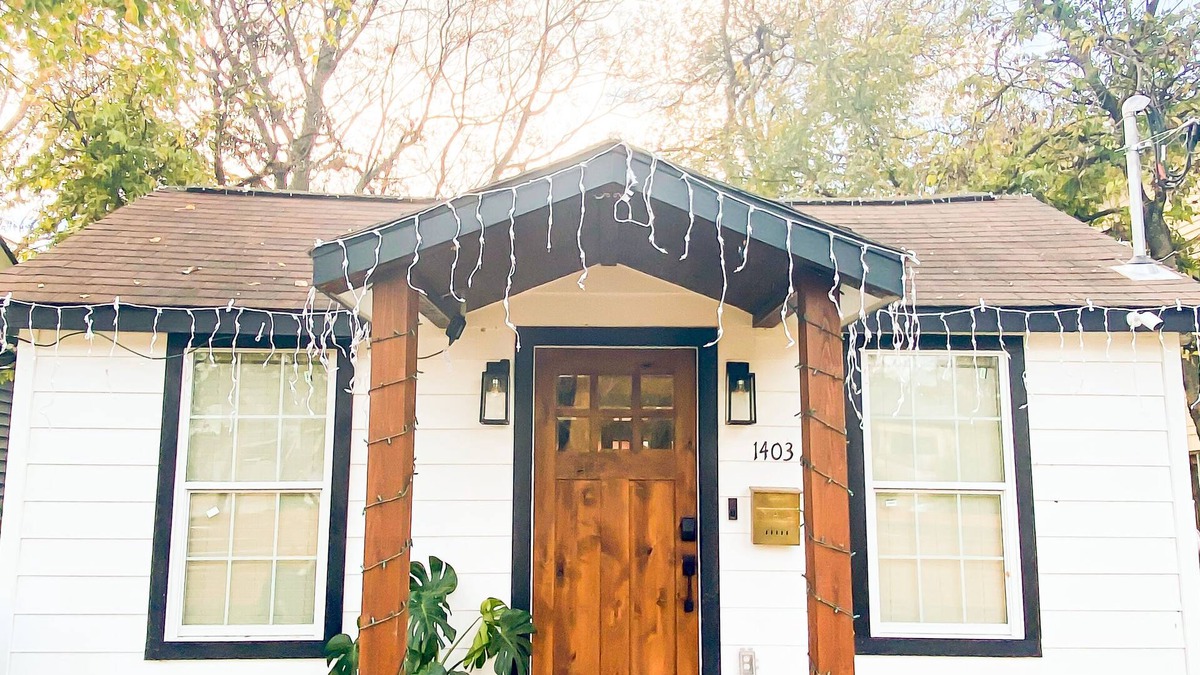Swede Hill House | The Boho Cottage Minutes to Downtown Austin and The Lake