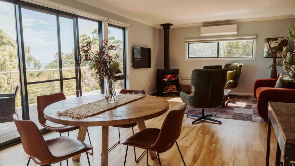 Waratah-wynyard Council House | The Bothy at Dòigh Nàdair - Boat Harbour