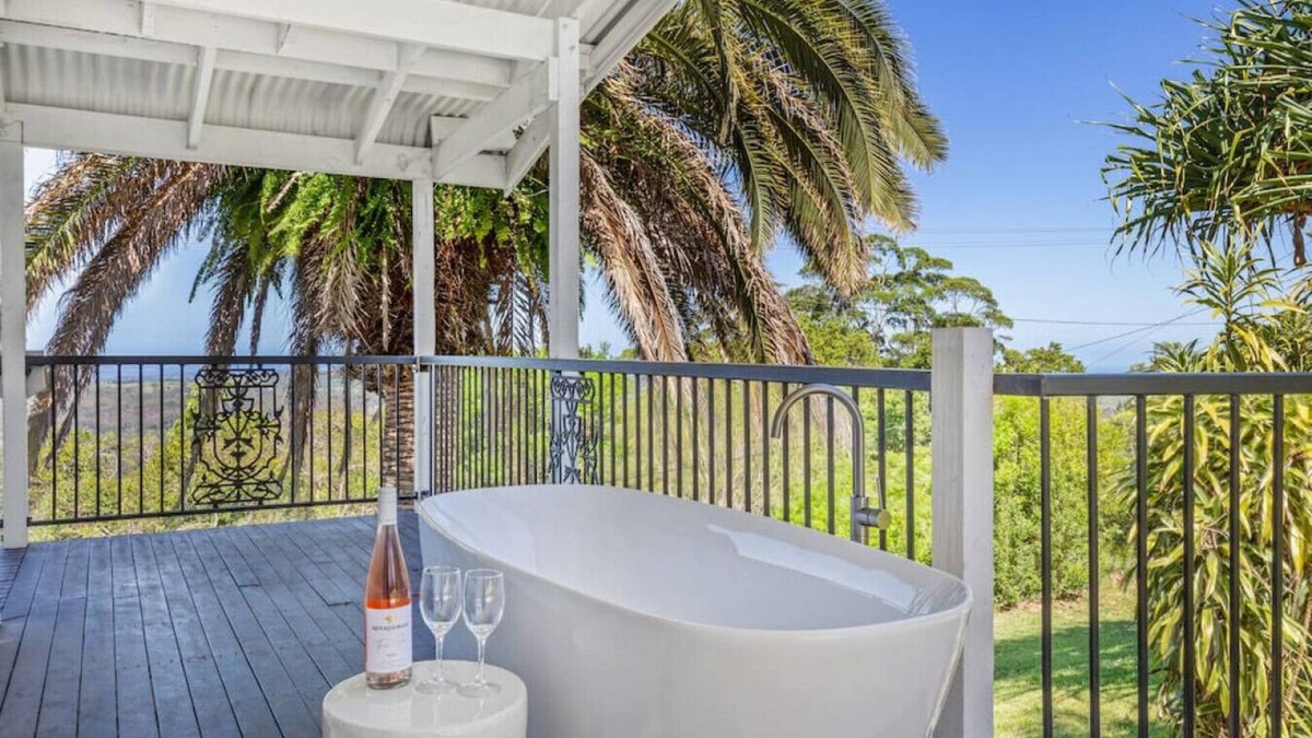 Mapleton House | The Breezy Maple - Hinterland and range views in Mapleton