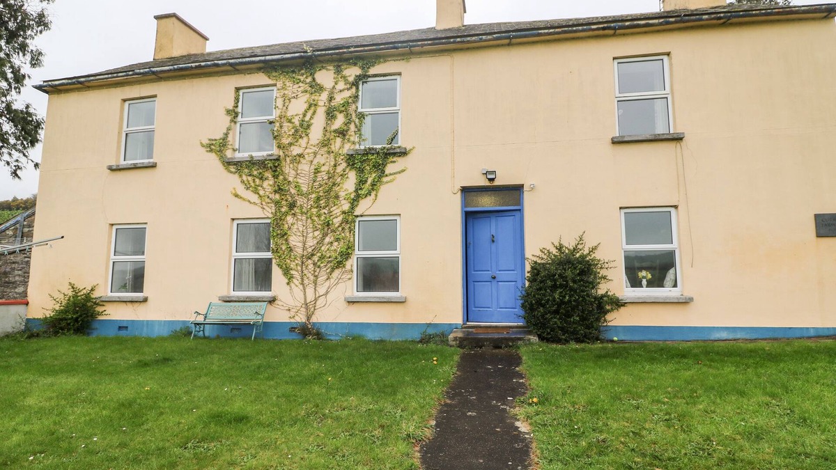 County Waterford House | THE BRIDE VALLEY FARMHOUSE in Tallow, County Waterford