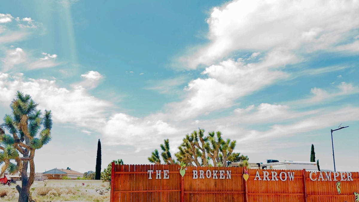 Dolan Springs House | The Broken Arrow