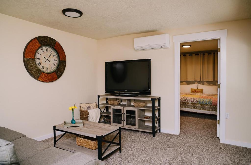 Riggins House | The Building On The River R&R