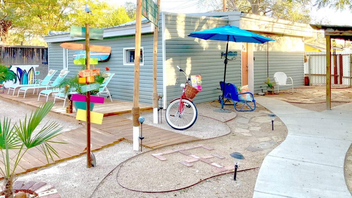 Heart of Lubbock House | The Bung - Waves of Fun!