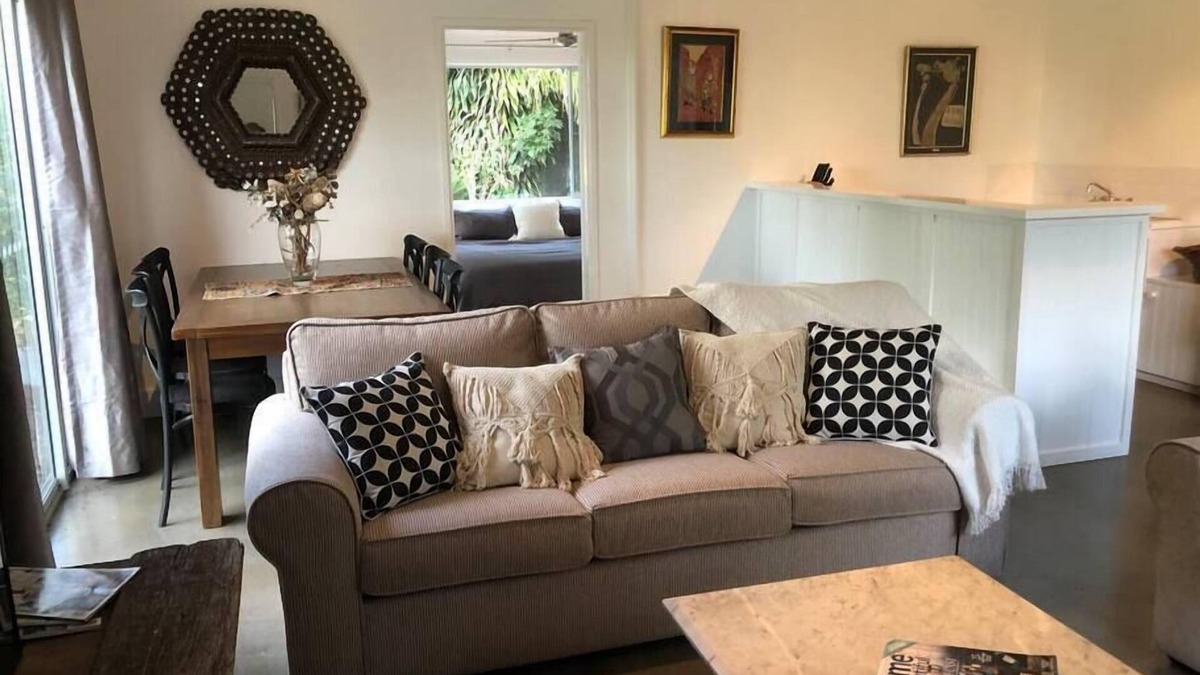 Rosebank House | The Bunkhouse- Byron Hinterland retreat