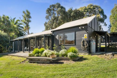 Te Horo House | The Bunkhouse - The Lodge Te Horo