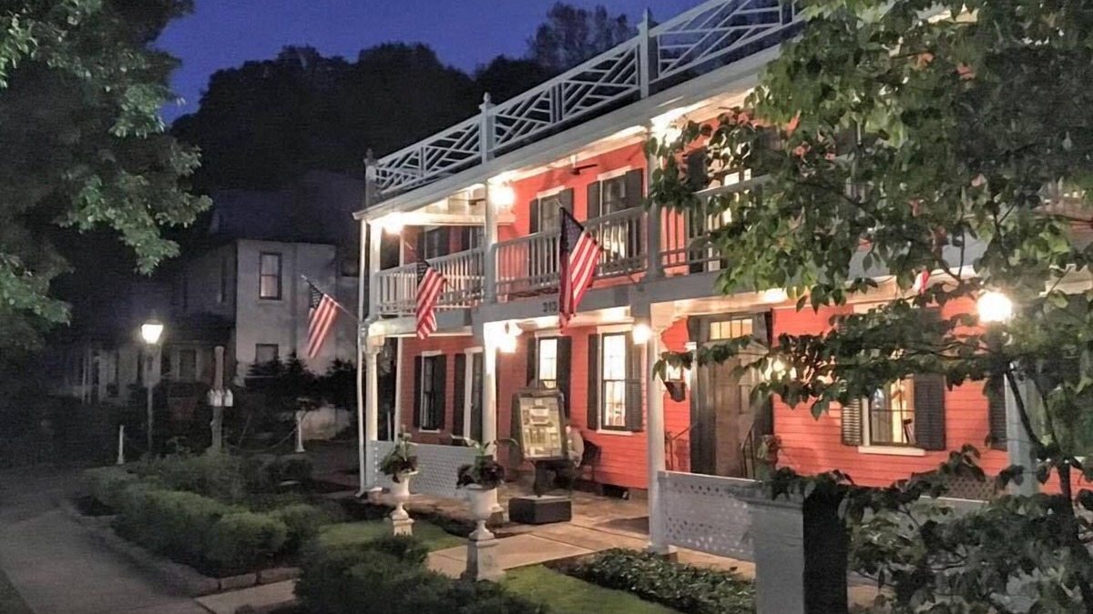 Granville Hotel | The Buxton Inn