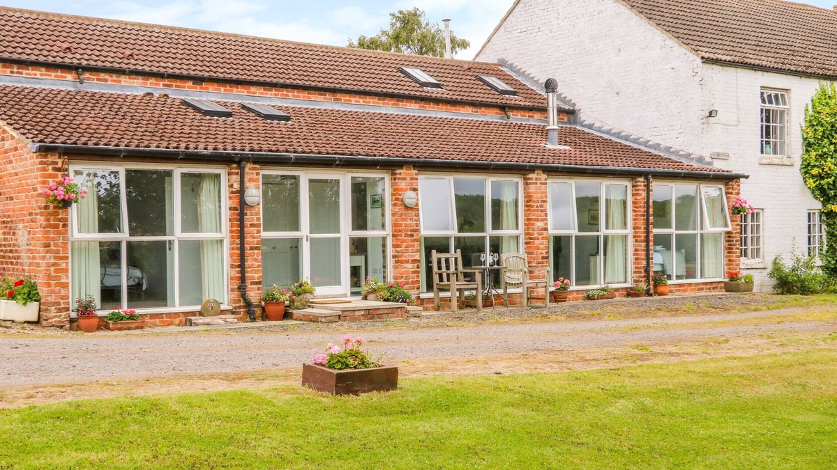 Stockton-on-Tees House | THE BYRE, pet friendly, with open fire in Sedgefield, County Durham