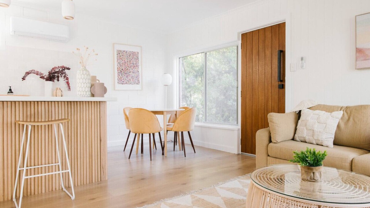 Kingston Park Apartment | The Byron - Luxury Seaside Stay I Wifi I Nespresso