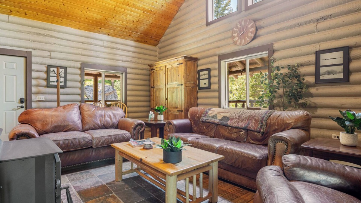 Philipsburg Cabin | The Cabin - A Family and Dog Friendly Getaway