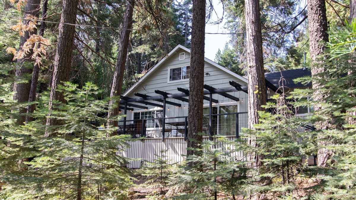 Shingletown Cabin | The Cabin Viola
