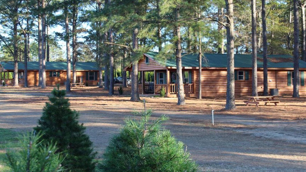 Fairhope Cabin | The Cabins At Fish River Christmas Tree Farm