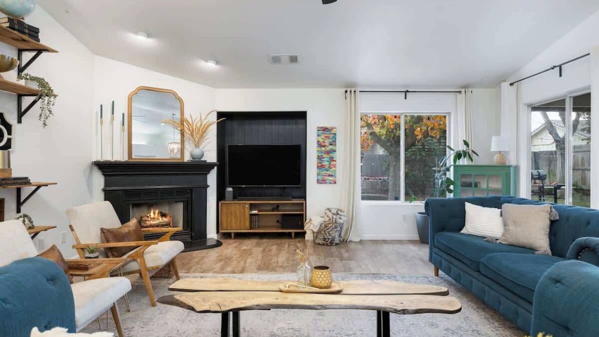 Visalia House | The California Dream | Family-Friendly w/Pool