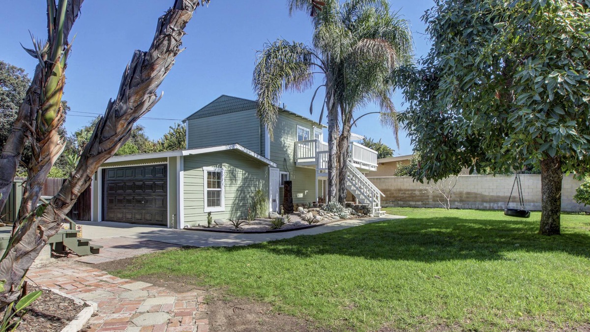 Old Towne House | The Cambridge house is located in highly desired Old Town Orange