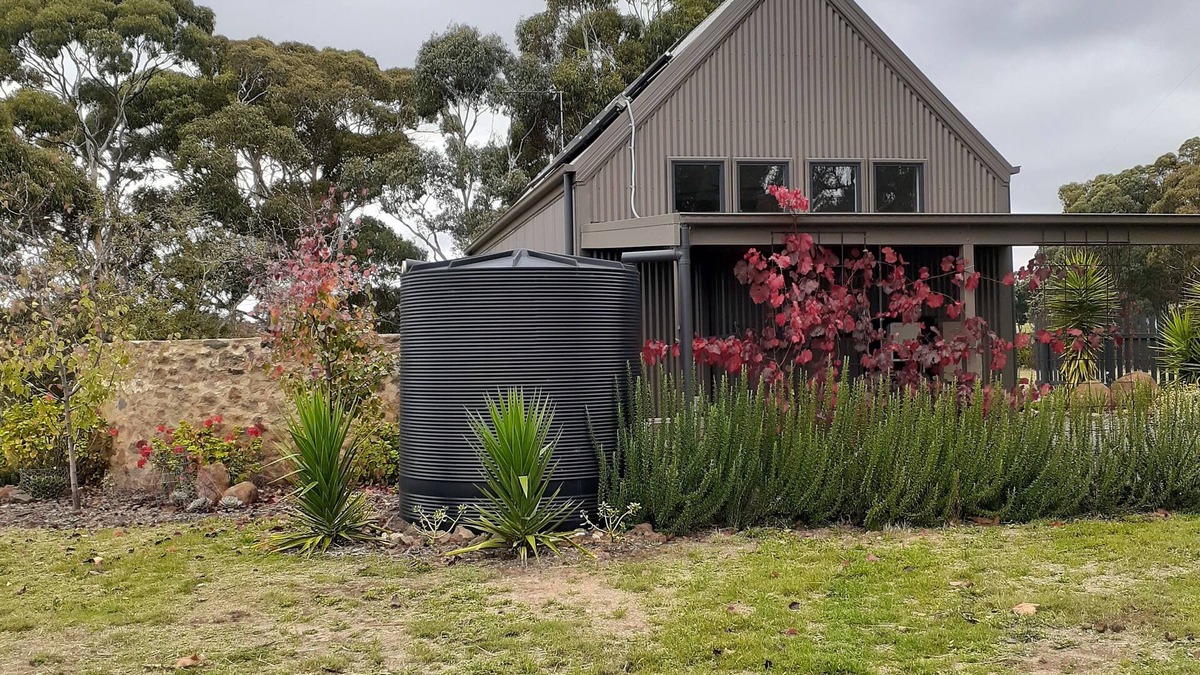 Basalt House | The Capannone, a one BR country cottage. Perfect getaway.