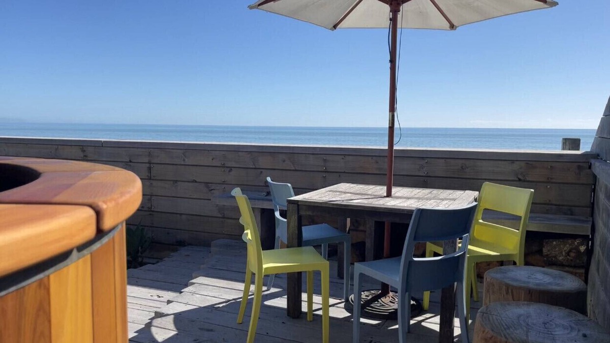 Haumoana Cabin | The Cape View Pacific Ocean Experience