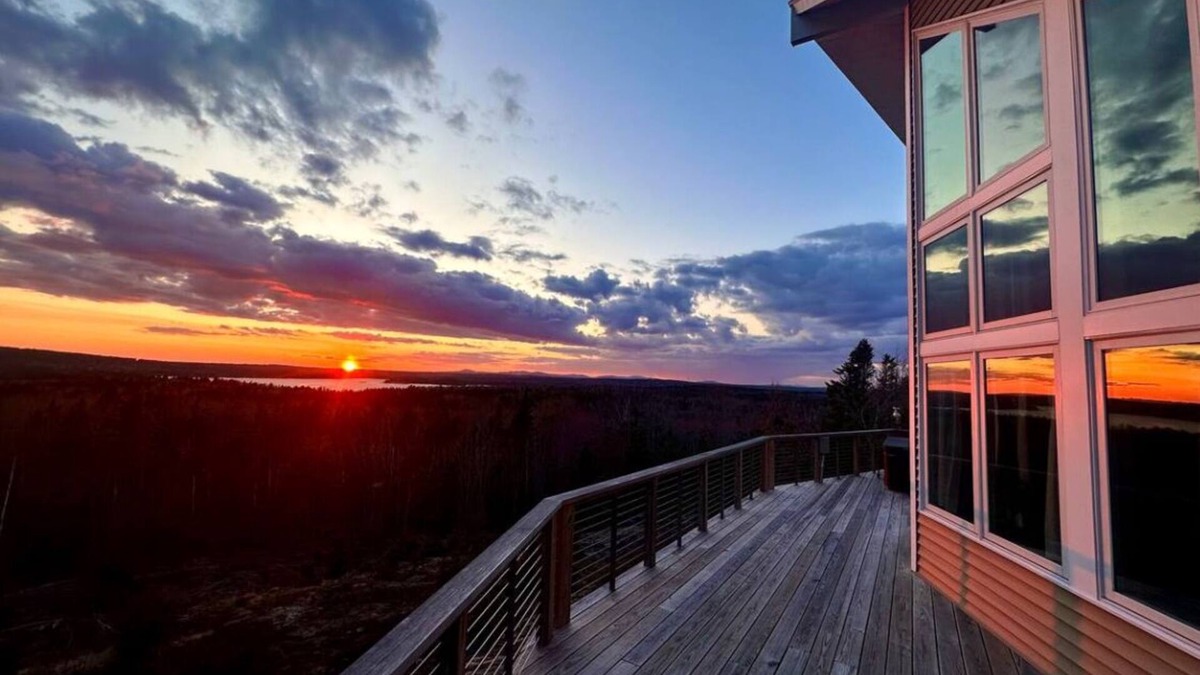 Steuben Ski Chalet | The Captain's Quarters