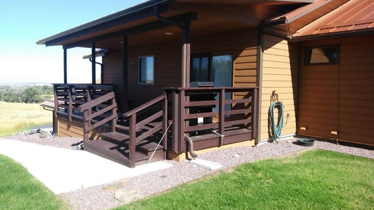Pony House | The Captain's Retreat
