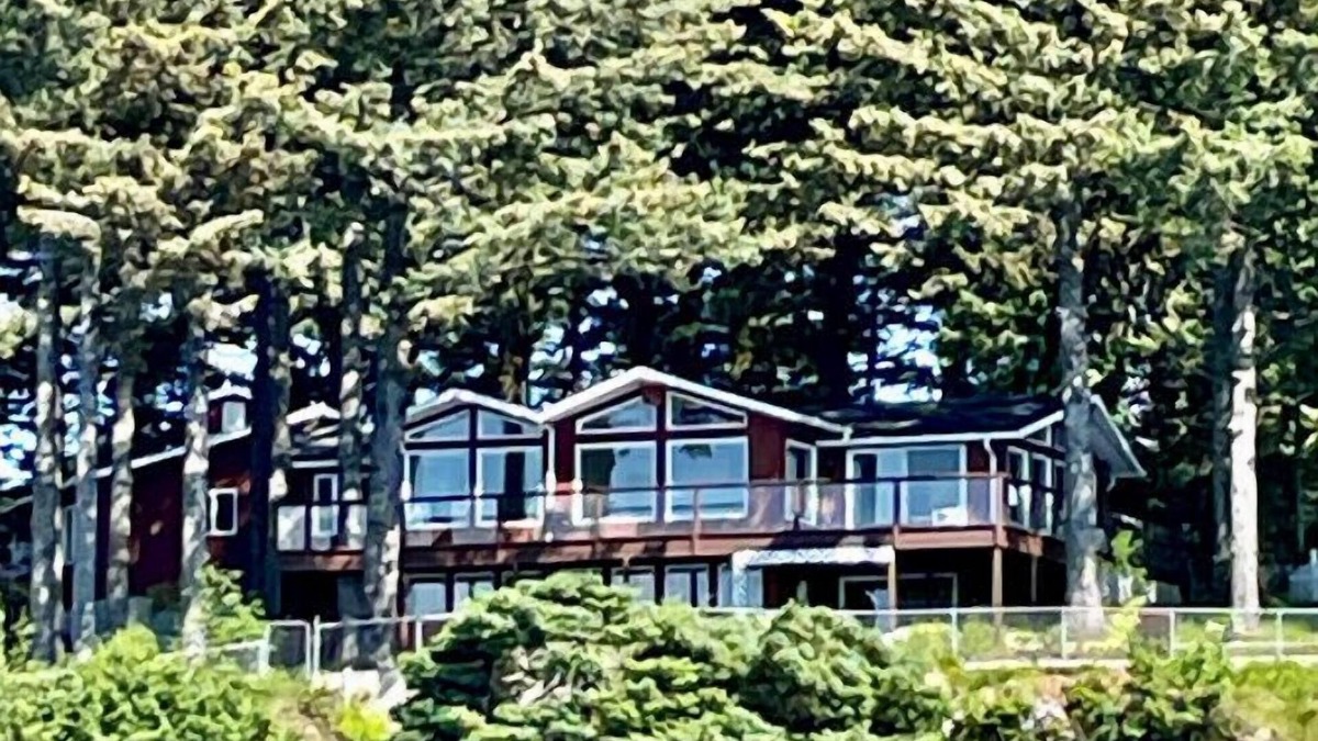 Kodiak House | The Captain's View