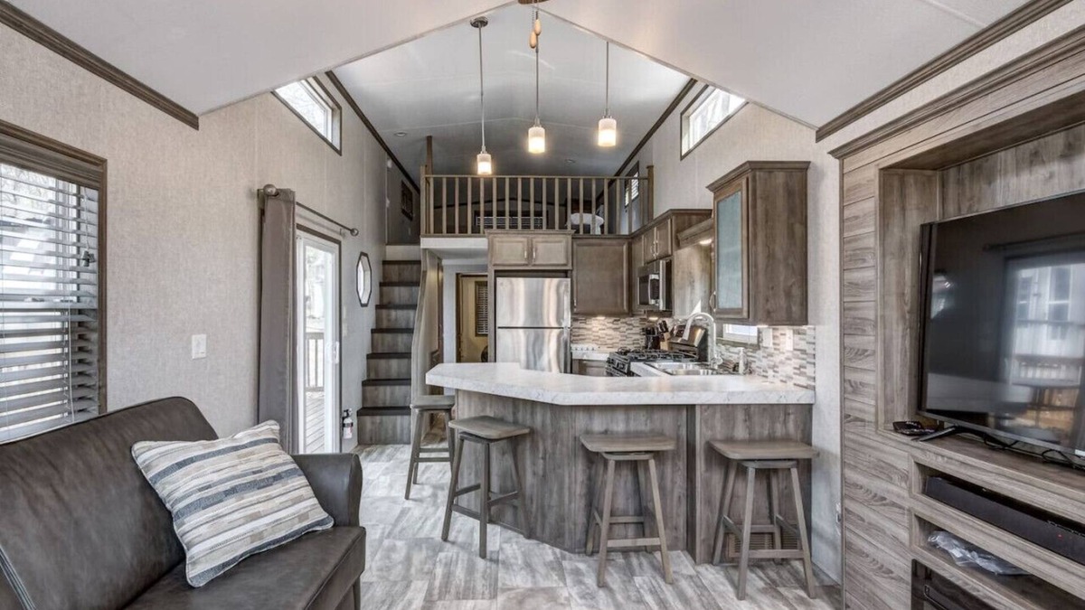 Brill House | The Cardinal at Lincolnwood Resort