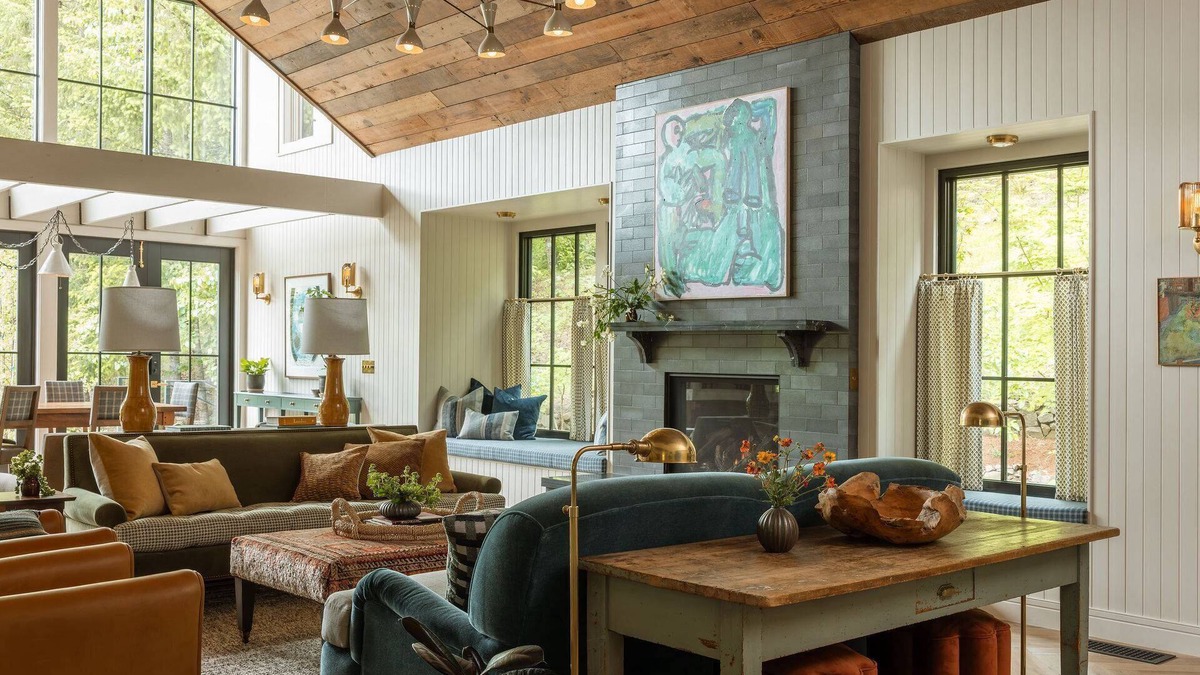 Carlton House | The Carly Fern Lodge | Luxe Wine Country Experience, Entire Lake, Trails & 21 Gorgeous Acres