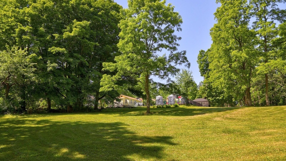 Amenia House | The Carriage House -2-bedroom house w/Saltwater Heated Pool, WiFi, AC in Amenia