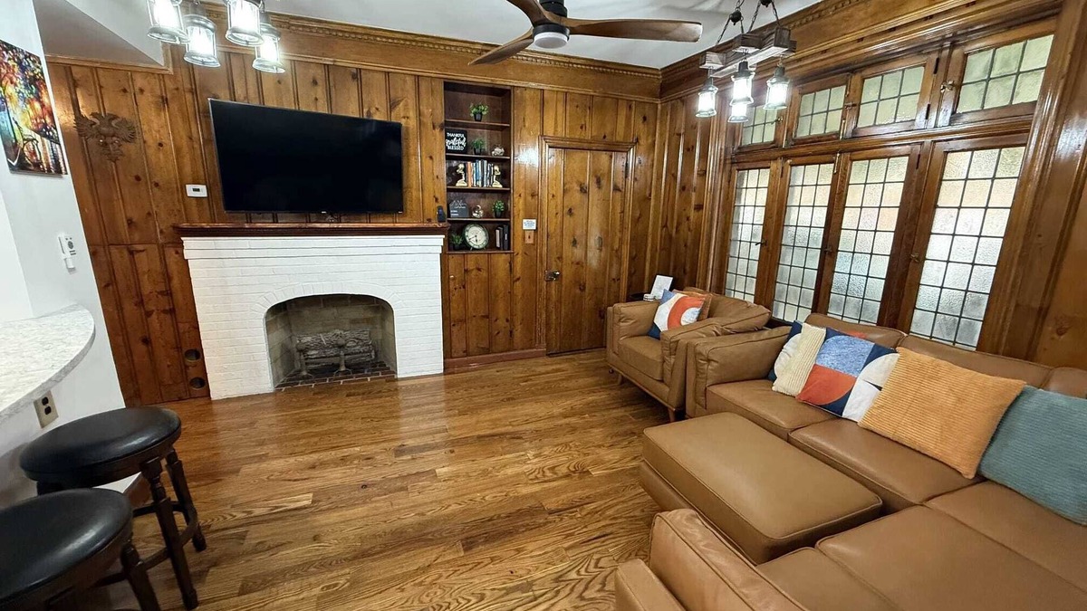 Downtown Baltimore House | The Carriage House of Mount Vernon