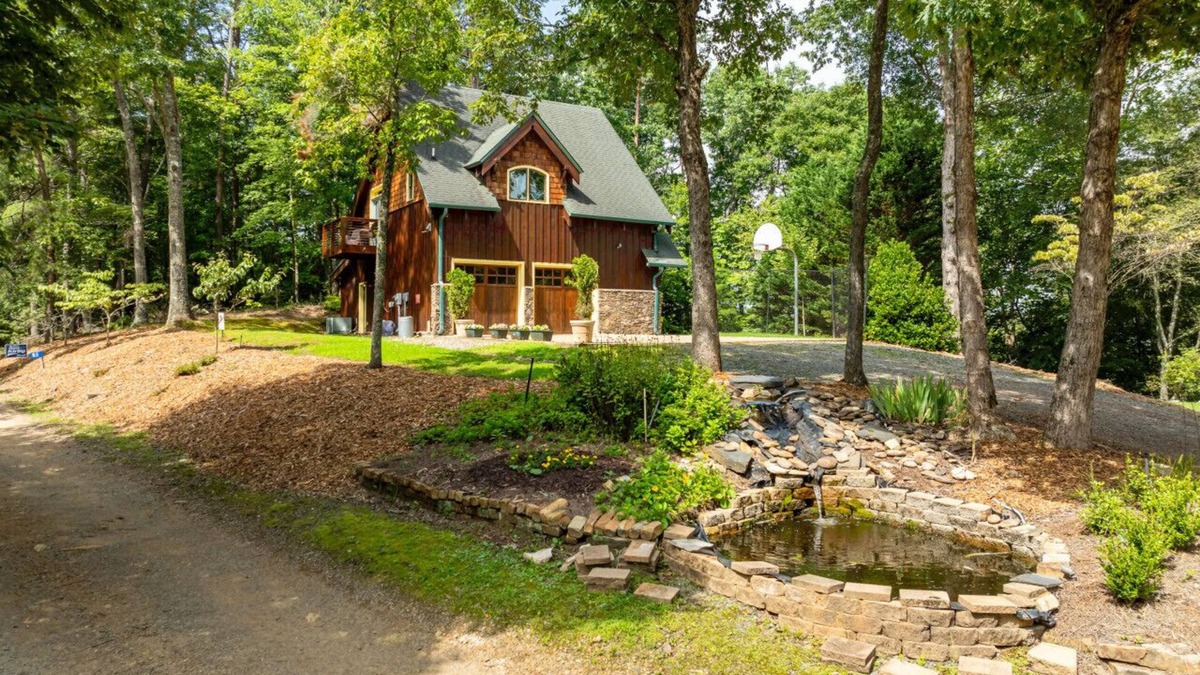 Blue Ridge Cabin | The Carriage House.