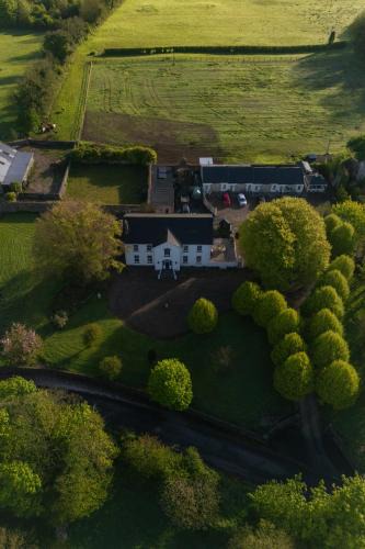 Bunratty Bed & Breakfast | The Carriage Houses at Beechpark House
