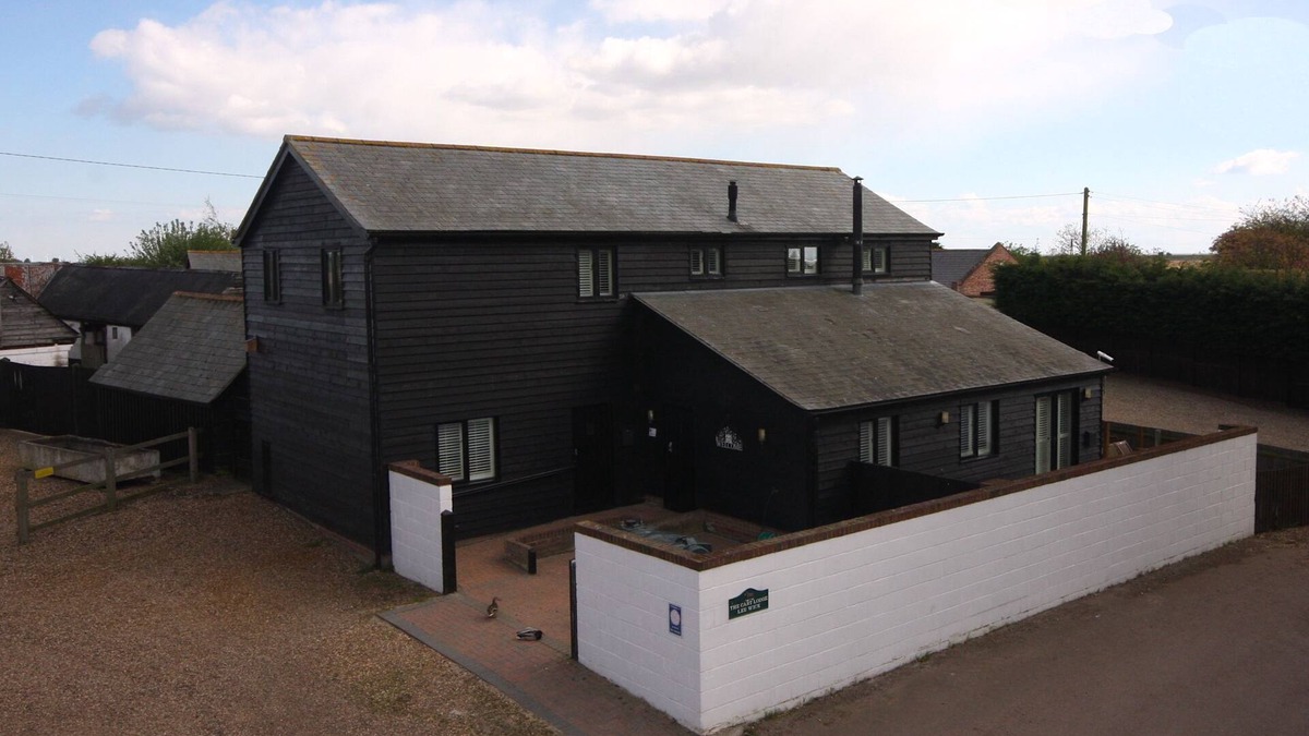 Brightlingsea Cottage | The Cart Lodge at Lee Wick Farm Cottages