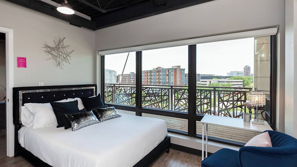 Historic East Village Apartment | The Cartier Lux DT Apt w/Skyline View