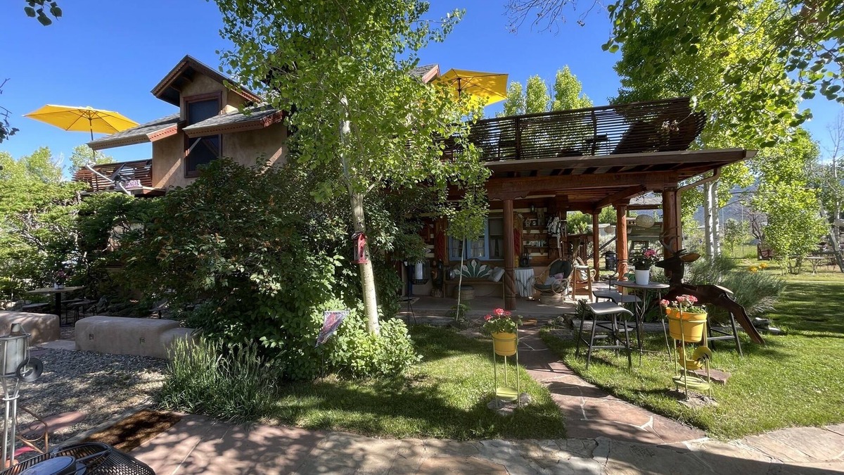 Arroyo Seco Ski Chalet | THE CASA CARMEN-ARROYO SECO! LOCATION 15 MINUTES FROM TAOS AND TAOS SKI VALLEY!