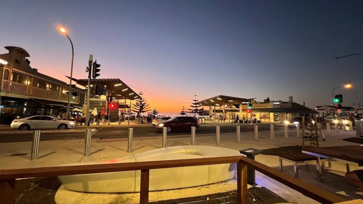Henley Beach Apartment | The Cast Away Apartment Henley Beach