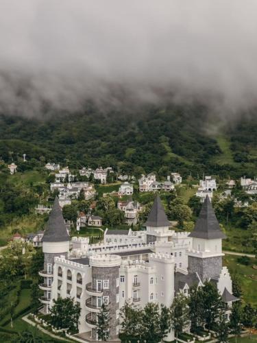 Khaem Son Apartment | THE CASTELL CONDOMINIUM KHAOKHO BY Veerayut