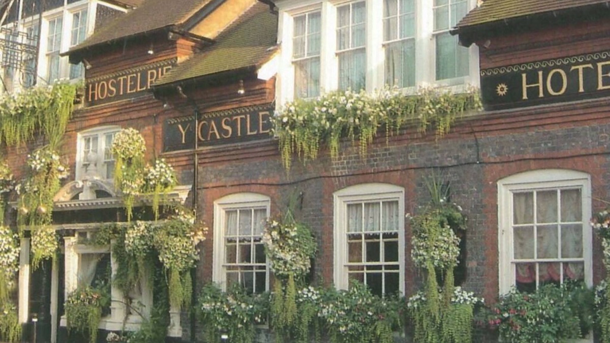 Bramber House | The Castle Inn Hotel