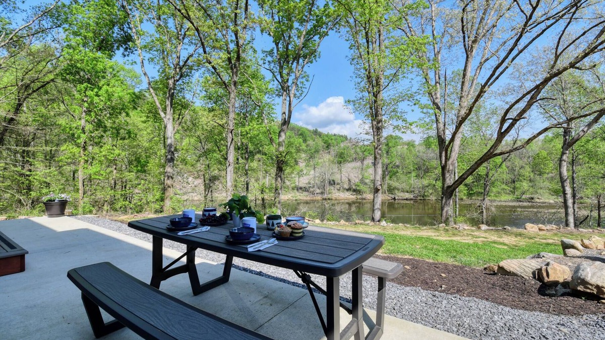 Cosby Cabin | The Cataloochee Tiny Home on the Pigeon River