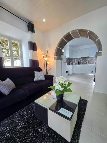 Sete Cidades House | The Cedar Tree House