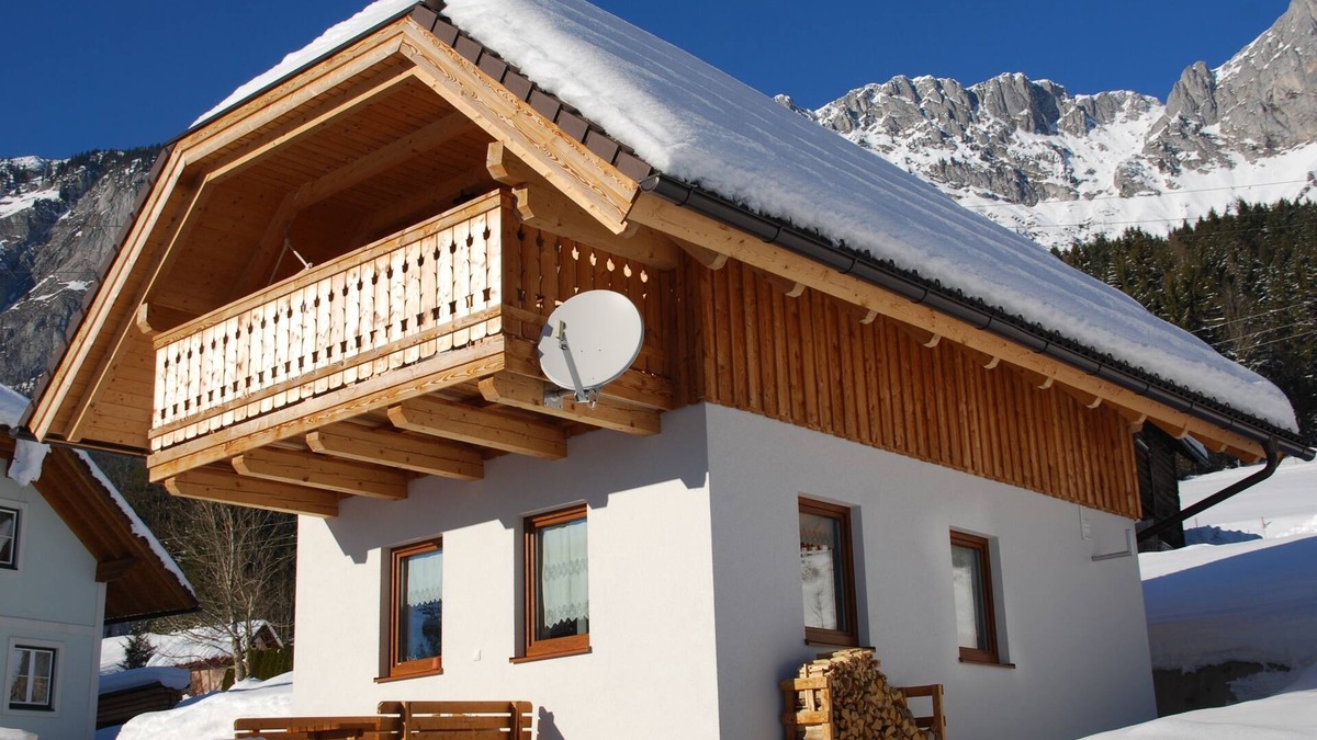 Sankt Martin am Grimming House | The centerpiece on the sunny side of the Grimming